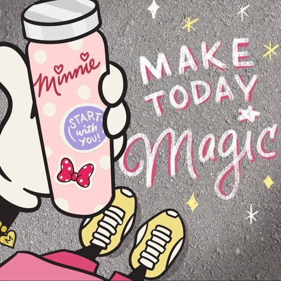 ITβS A MARVELOUS MINNIE THURSDAY - Picture 9 of 16